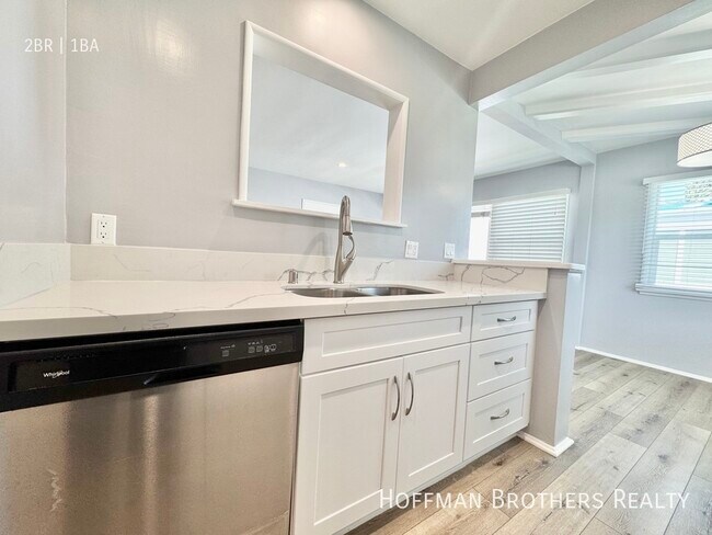 Photo - 1220 N Harper Ave Unit 10A