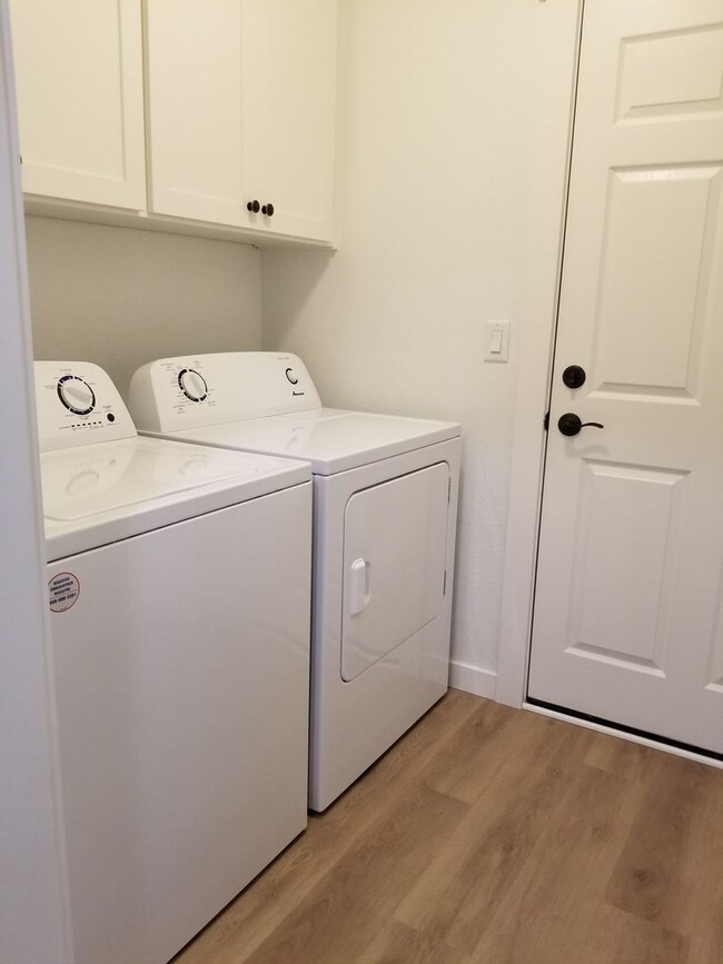 Photo - Newer two bedroom/two bath duplex | Availa... Unit 143 Northridge Terrace