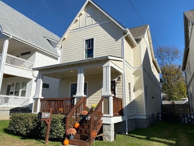 Photo - Craftsman Inspired 3 Bed/ 2.5 Bath Home in Cleveland Park, Fenced Yard, Pet Friendly, Screened Po...