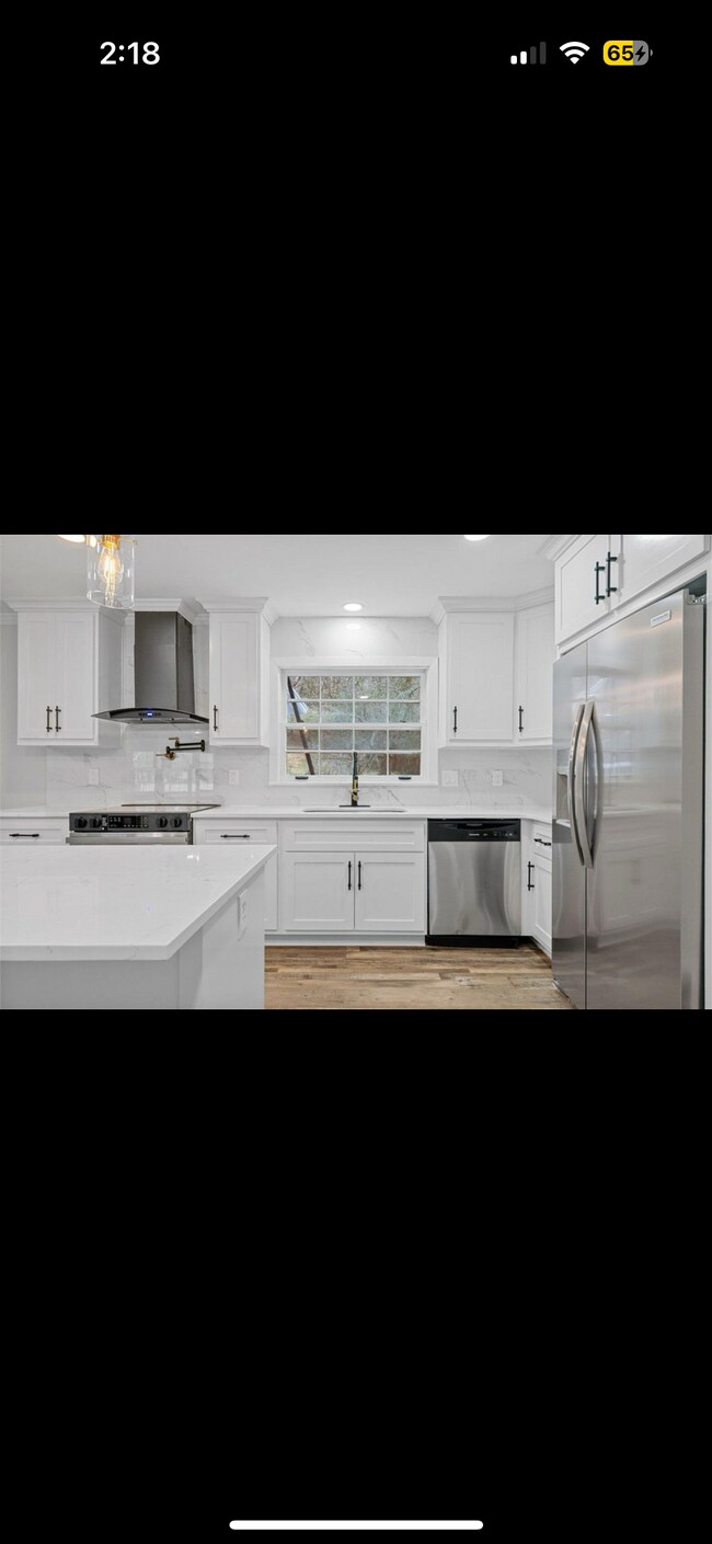 Photo - 108 Lynnwood Dr