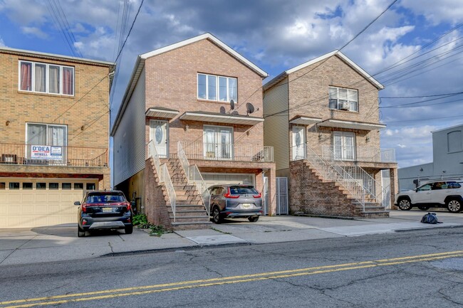 Photo - 708 Garfield Ave Unit 2