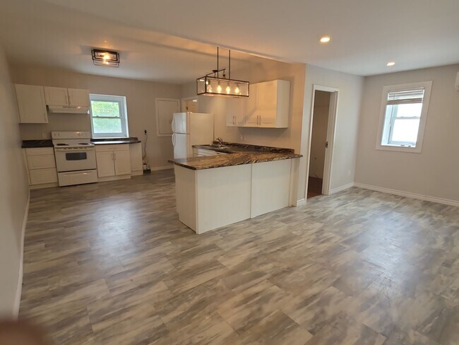 Photo - 131 Brown St