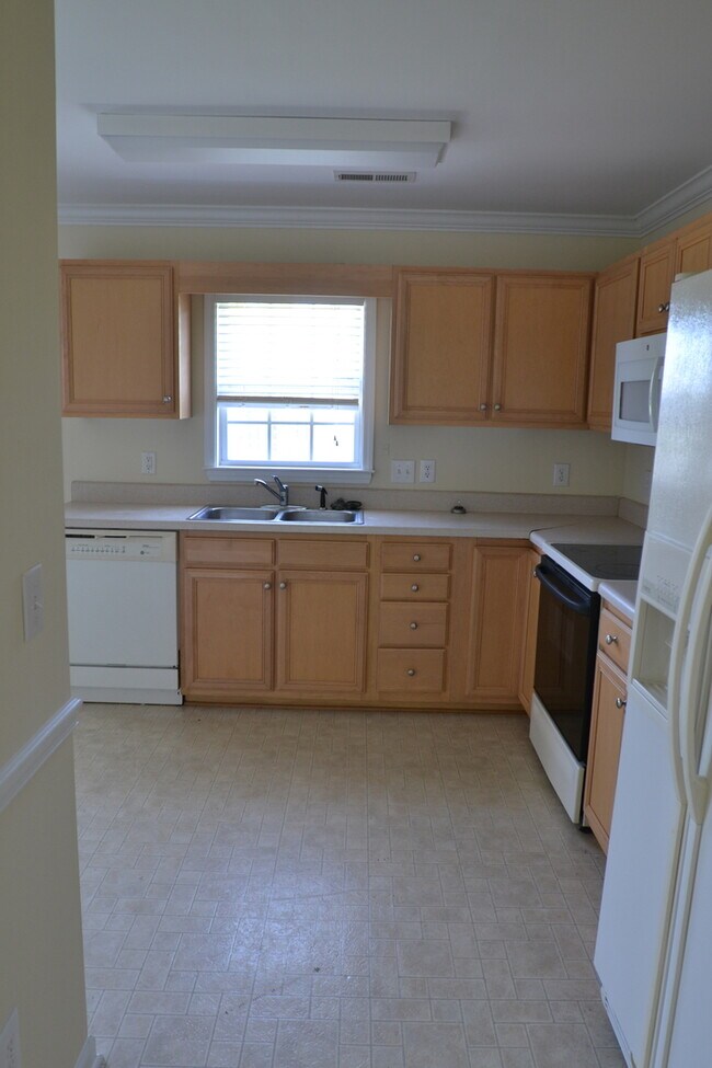 Photo - 3 Br, 2.5 bath home in north High Point!