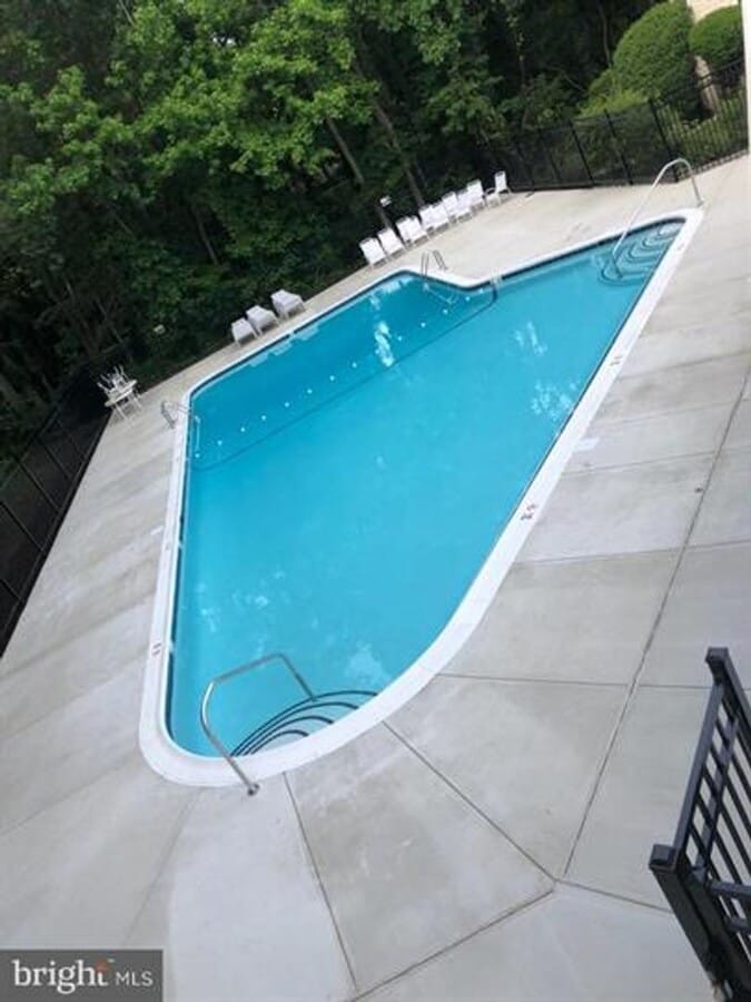 Photo - 290 Hilltop Ln