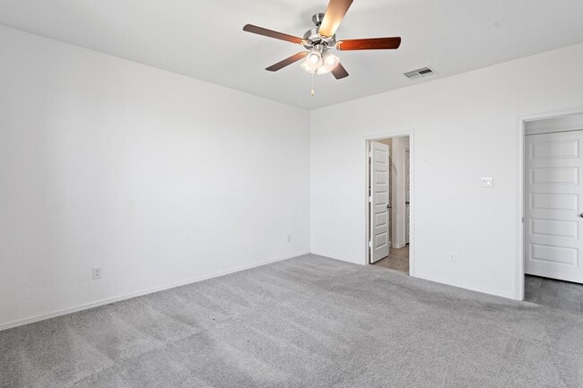 Photo - 5742 Aurora Grns Ln