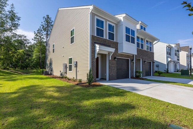 Photo - MODERN 3 BEDROOM IN LEXINGTON'S MURRAY VILLAGE