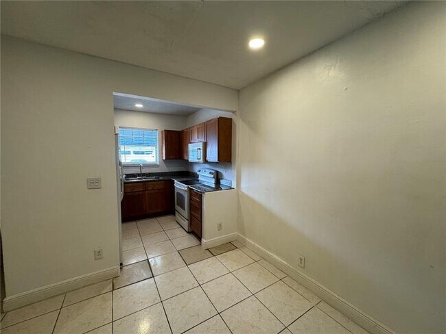Photo - 2452 Taylor St Unidad 204
