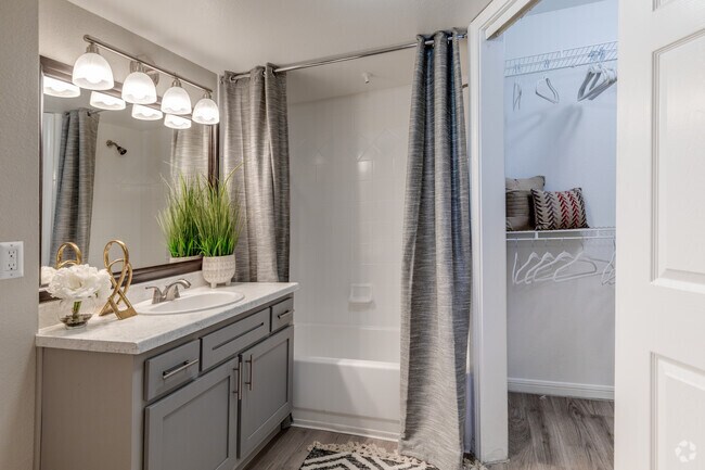 1 BR, 1 BA - Bathroom