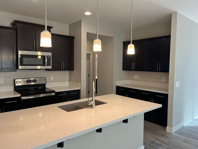 Photo - 3865 S 183rd Dr