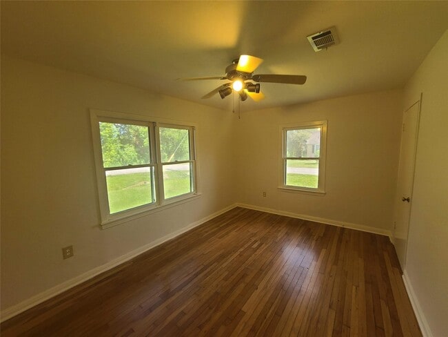 Photo - 401 N Tinsley St