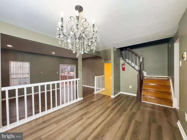 Photo - 8202 Ashford Blvd