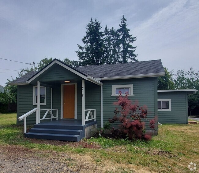 Building Photo - 2 Bedroom, 1 Bathroom Home with a Den for ...