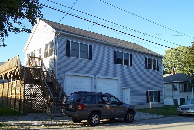 Building Photo - 7 J St Rental