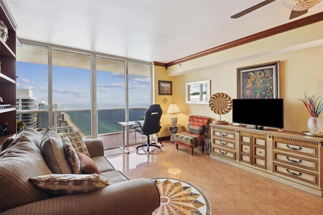 Photo - 1830 S Ocean Dr Unidad 4712