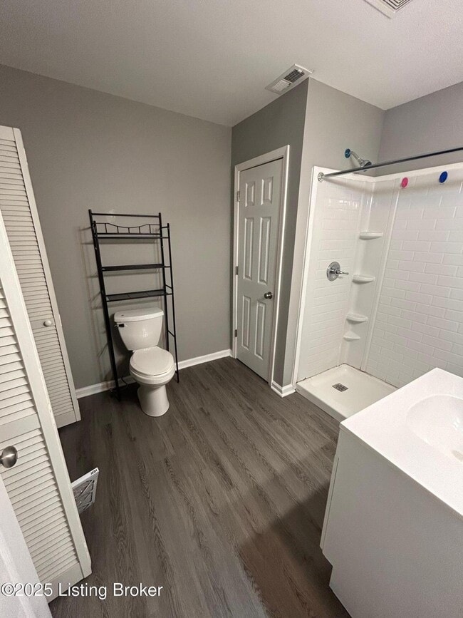 Photo - 3960 Craig Ave