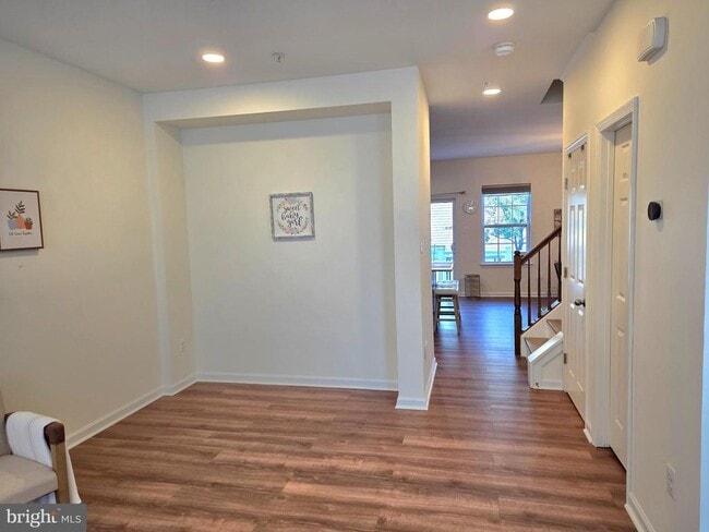 Photo - 8245 Macintosh Ct