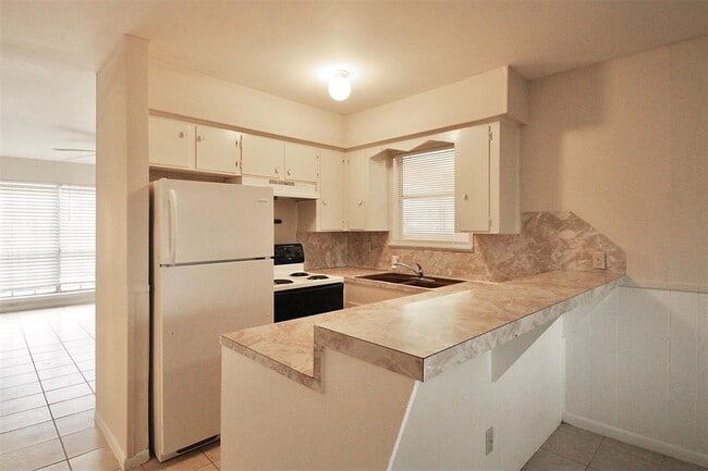 Photo - 5800 Eureka Dr