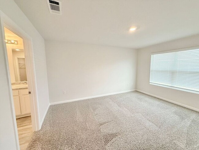 Photo - 4384 Winged Elm Ct