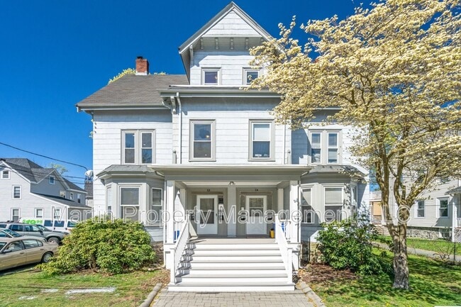 Building Photo - 14-14 Beltran St