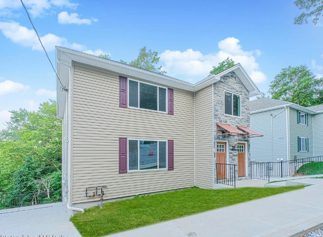 Photo - 17 Cunard Ave