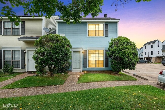 Photo - 236 Settlers Park Dr