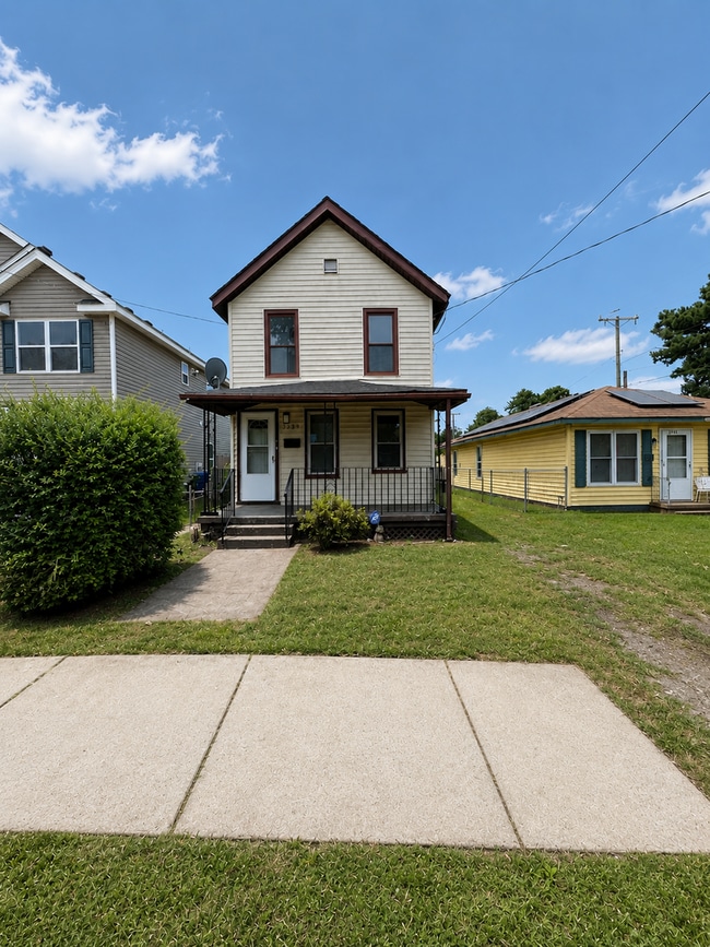 Building Photo - Single Family Home