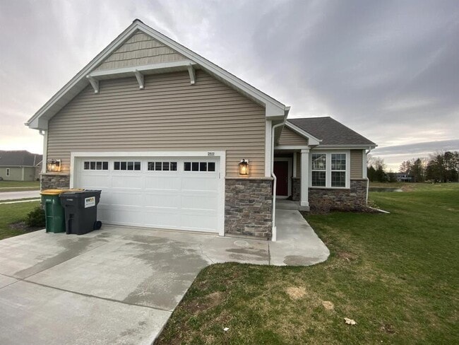 Building Photo - 265 Farmstead Dr E