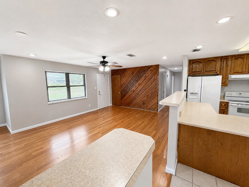 Photo - 307 Herty St