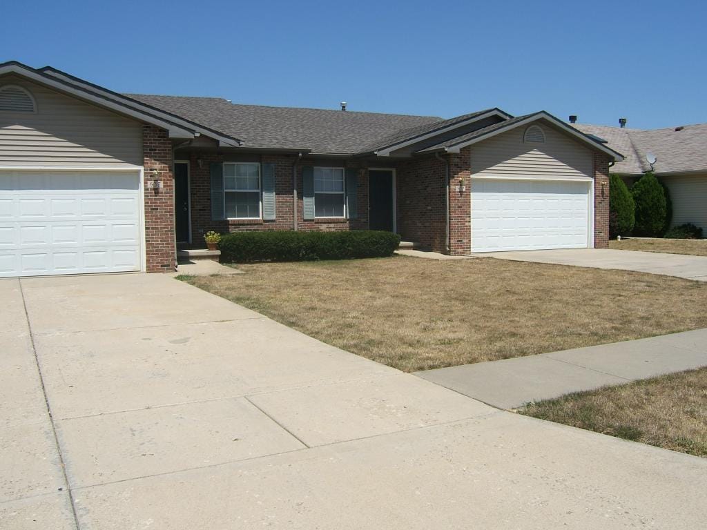 Photo - 637 Oakbrook Ave