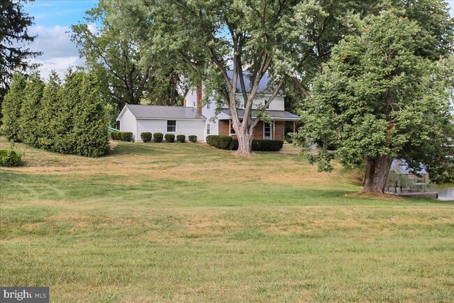 Photo - 233 Hetrick Rd