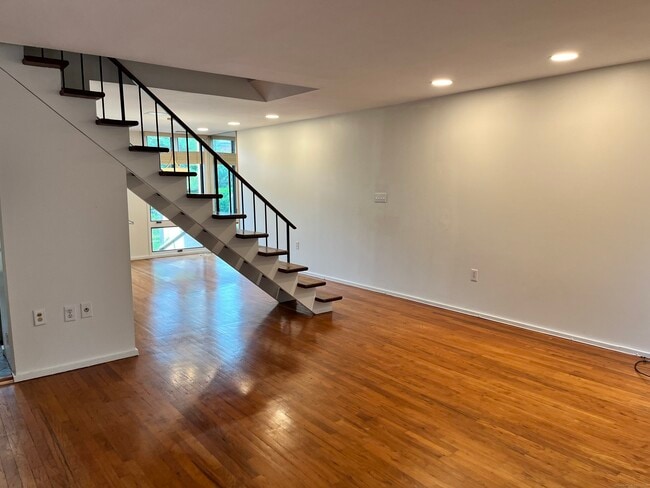 Photo - 285 Greene St Unidad 285