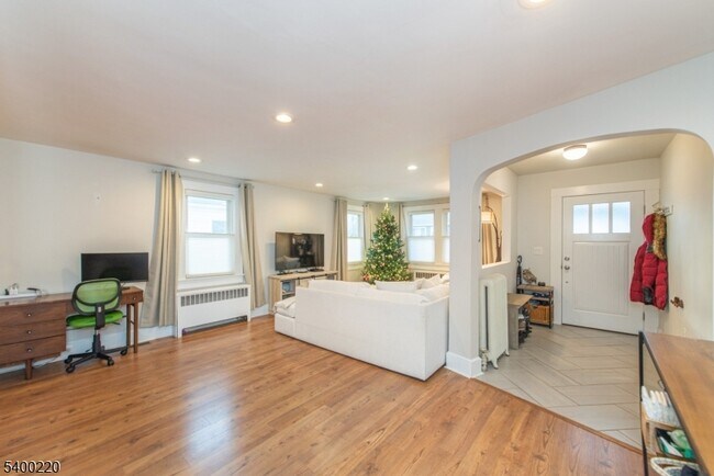 Photo - 38B Park Ave