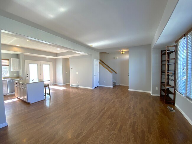 Photo - 8 Ann Arbor Dr