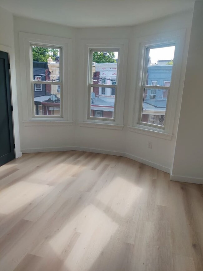 Photo - 4824 N Carlisle St