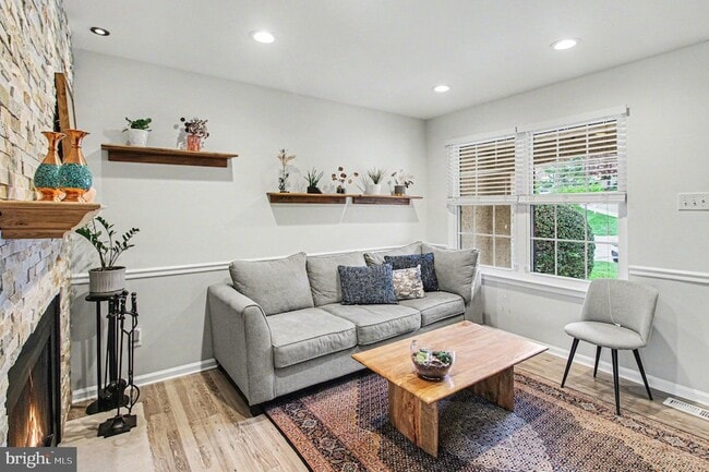 Photo - 3420 Keswick Way