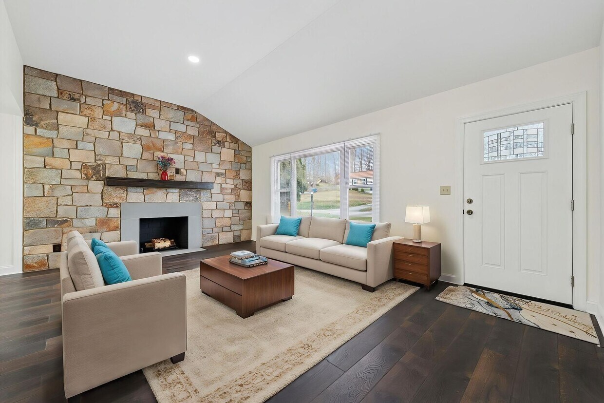 Available Now, A Beautiful 3B/1B Rancher I... - Available Now, A Beautiful 3B/1B Rancher I...