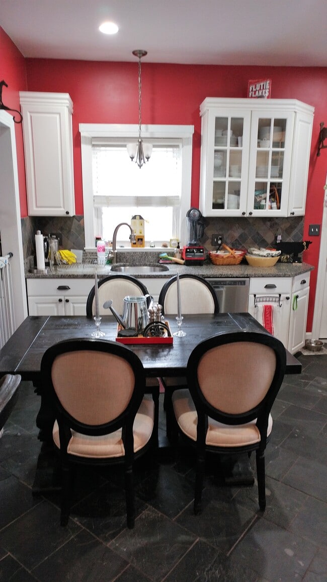 Photo - 83 Vernon St