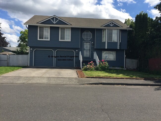 Photo - 12802 SE Main St