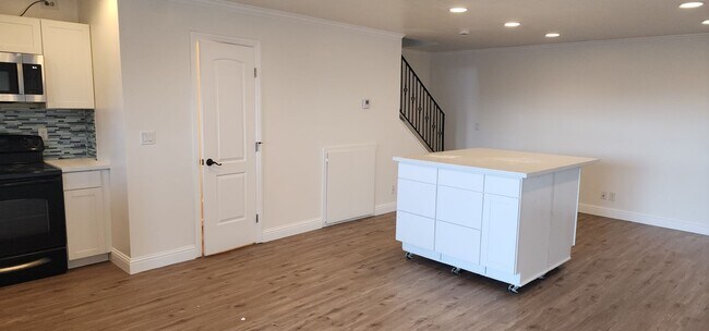 Photo - 400 Buckeye Terrace Unit 02