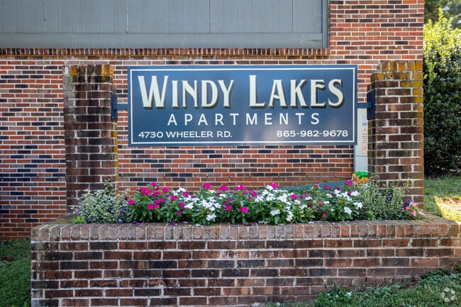 Windy Lakes Apartments