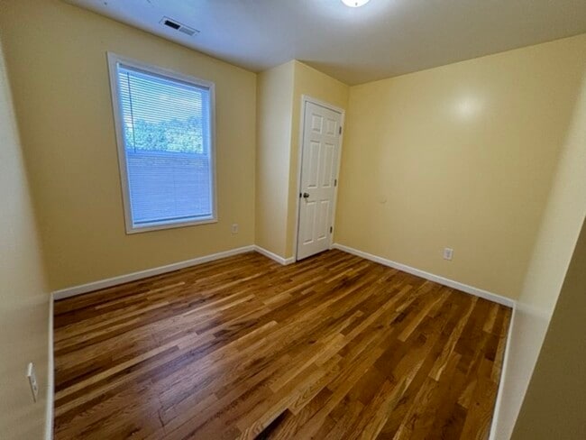 Photo - 10 Townview Dr