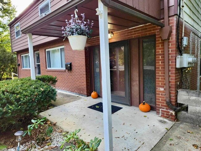 Building Photo - 2612 Louisiana Ave Unit 1