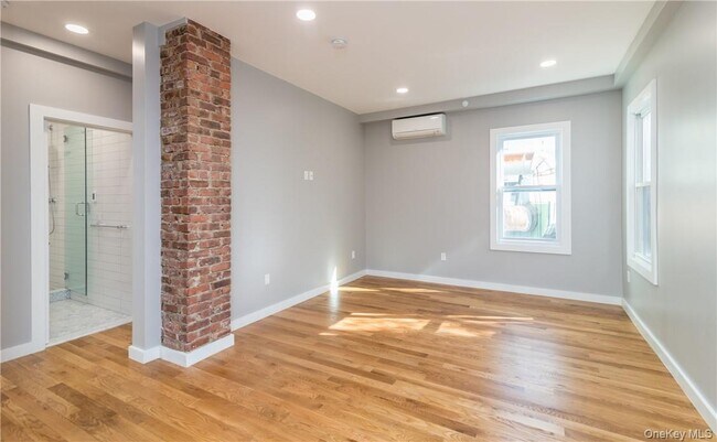 Photo - 86 Main St Unit 3