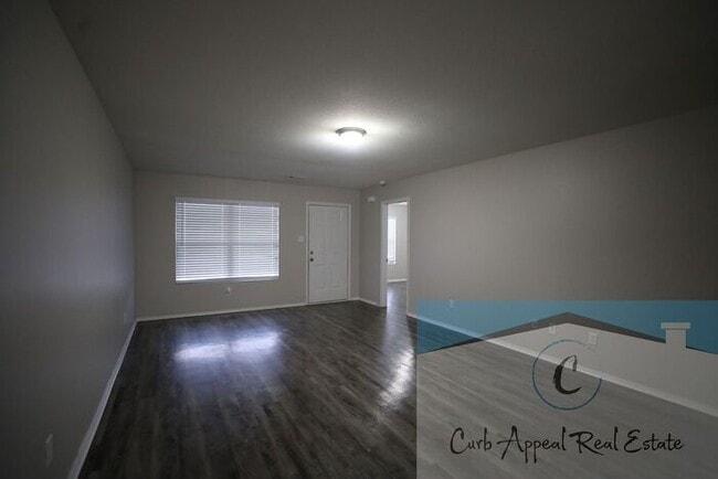 Photo - Beautiful 4 bed, 2 bath home with fenced back yard - Nettleton!!