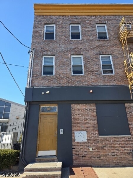 Photo - 52 Irvine Turner Blvd