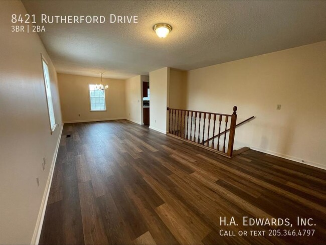 Photo - 8421 Rutherford Dr