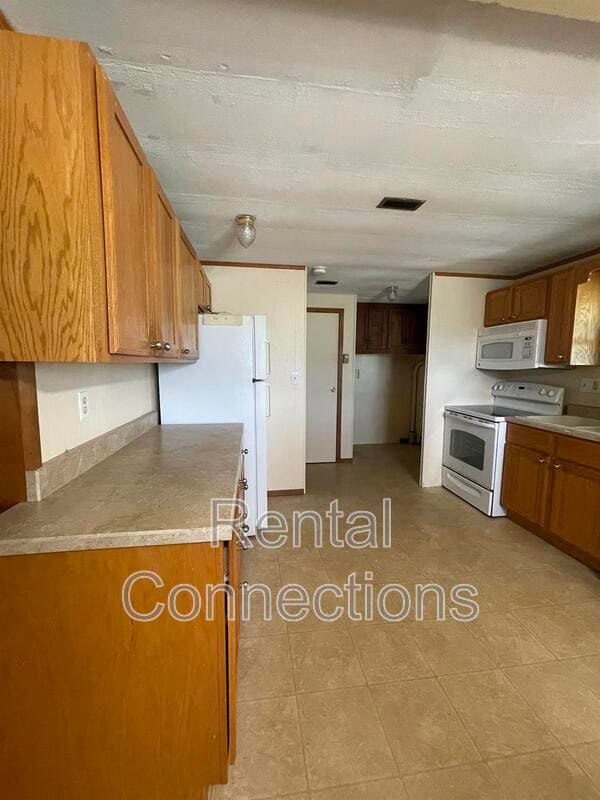Photo - 603 Halfway Rd
