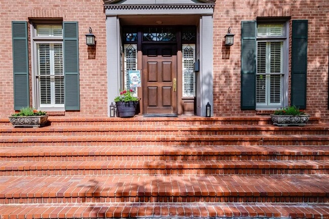 Photo - 1029 Magnolia Curve