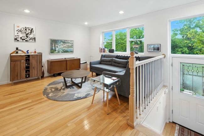 Photo - 1340 W St NE