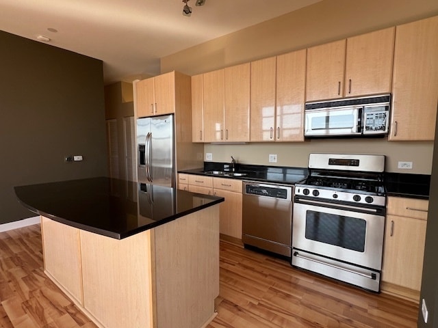 Photo - 15 S Throop St